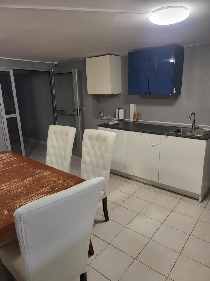 Nakvynės namai Rooms4rest Wiertnicza - Private For Tourists - Atr Consulting Sp, Z O,o,