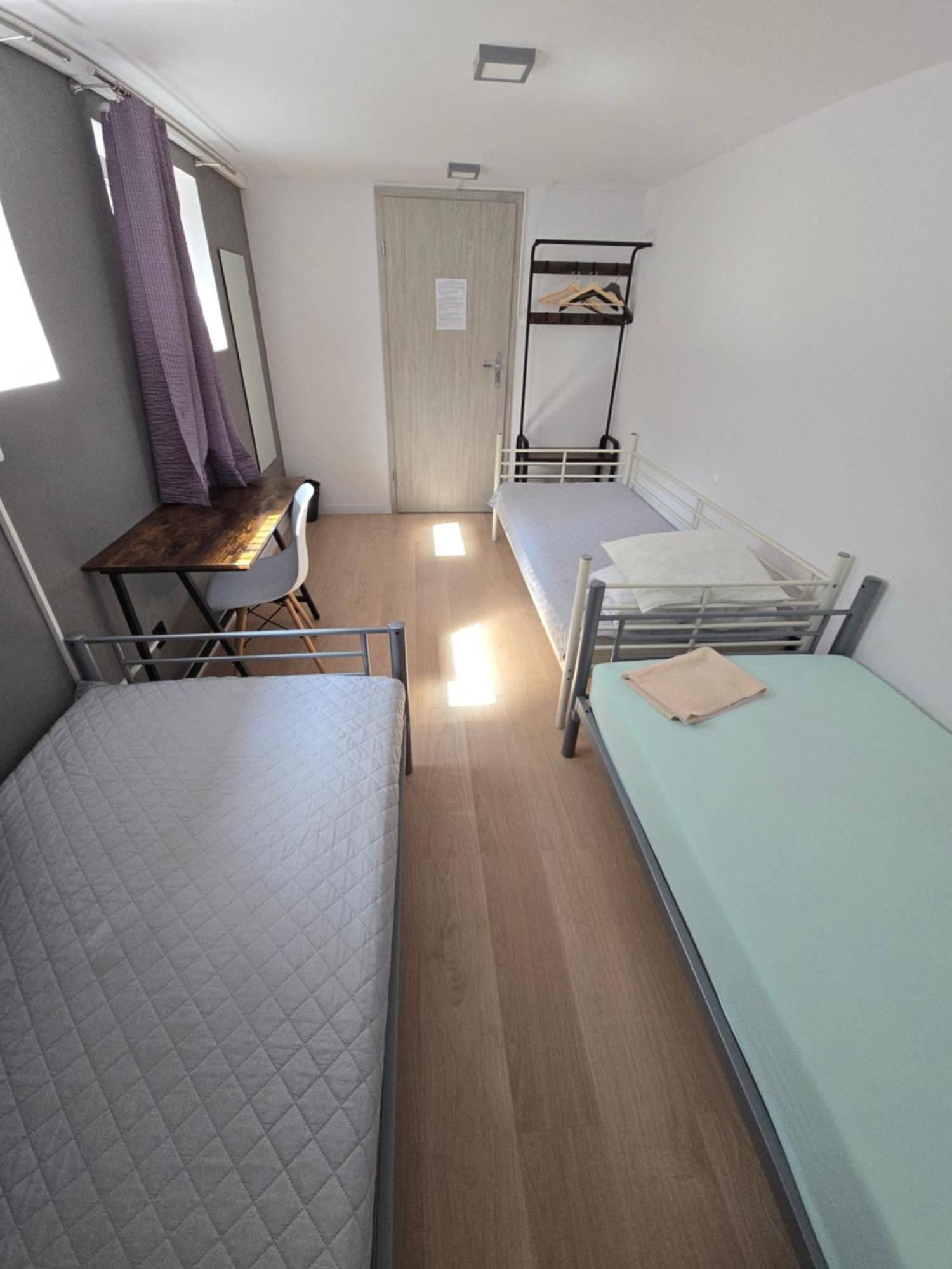 Nakvynės namai Rooms4rest Wiertnicza - Private For Tourists - Atr Consulting Sp, Z O,o, Warsaw